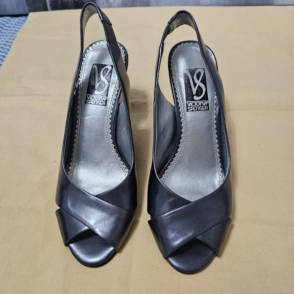 Victoria Spencer Gray Patent Slingback Heels - Open Toe - Size 6 - Picture 3 of 6